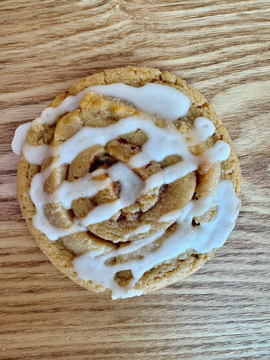 COOKIE FACON CINNAMON ROLL